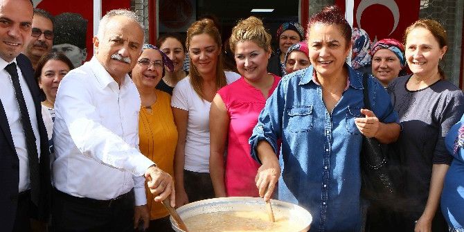 Başkan Karabağ Aşure Kardı