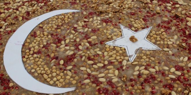 Esnaf Odaları Birliğinden Bayrak Temalı Aşure