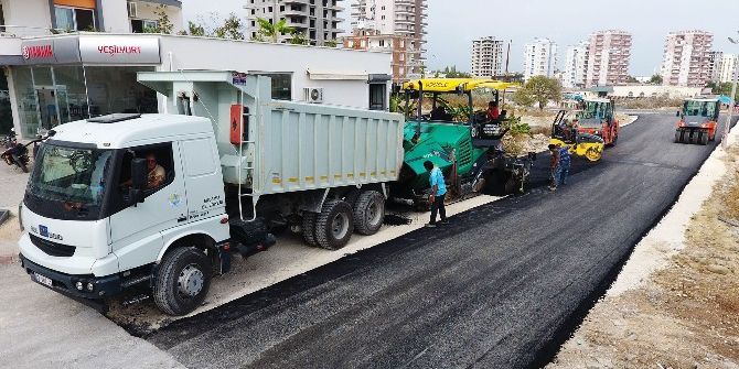 Erdemli’de Asfalt Çalışmaları Sürüyor