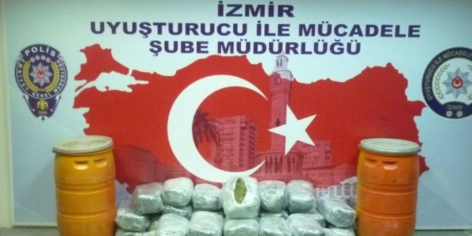 İzmir’de 102 Kilo Esrar Ele Geçirildi