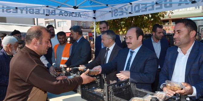Alaca Belediyesi 5 Bin Aşure Dağıttı
