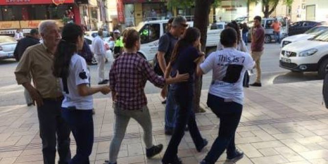 Kazan Dairesinde Çıkan Yangında 4 Kişi Dumandan Etkilendi