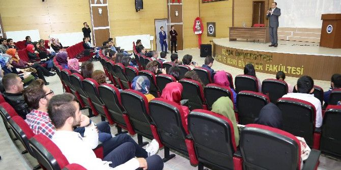 Doç.dr. Şeker, “Osmanlı İmparatorluğu Döneminde Padişahlarla Görüşecek Elçilere Adab-ı Muaşeret Öğretilirdi”