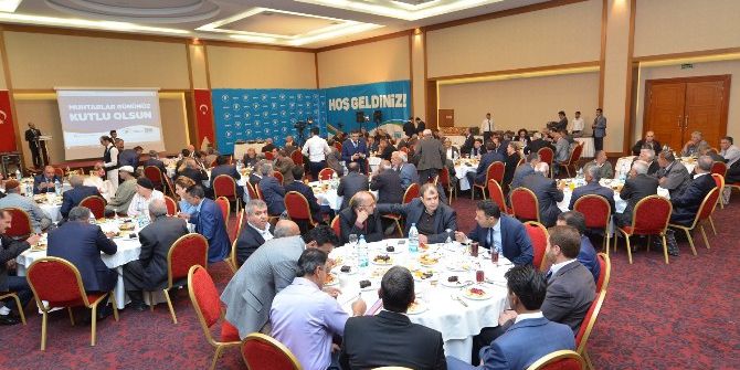 82 Mahalle Muhtarı Etkinlikte Bir Araya Geldi