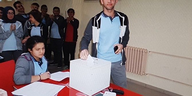 Vezirköprü Fen Lisesi’nde Başkanlık Seçimi Yapıldı