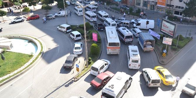 Adana’da 3 Kişiden 1’ine Araç Düşüyor