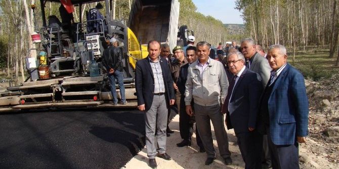 Grup Yoluna Sıcak Asfalt