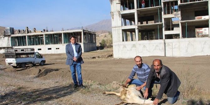 Garnizon İnşaatına Çifte Kurban