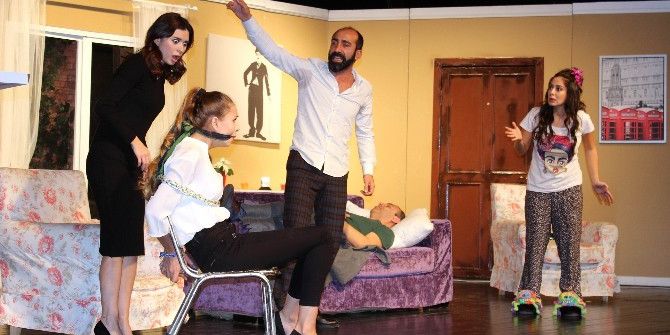 ’Sevgili Karım’ Salihli’de Büyük Beğeni Topladı