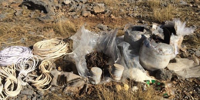 Hakkari’de Çok Sayıda El Yapımı Patlayıcı Ve Düzenek Ele Geçirildi