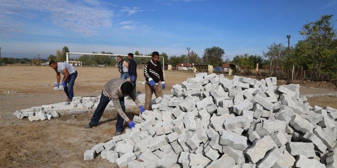 Karaağaç Futbol Sahası Yenileniyor