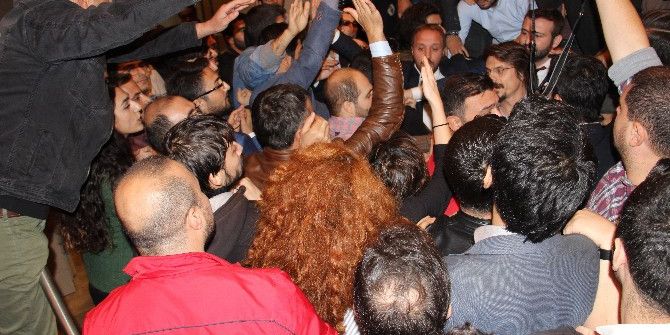 İstanbul Barosu Genel Kurul Toplantısında Yumruklar Konuştu