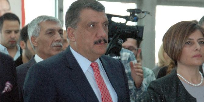 Selahattin Gürkan, Yılın İlçe Belediye Başkanı Ödülünü Aldı