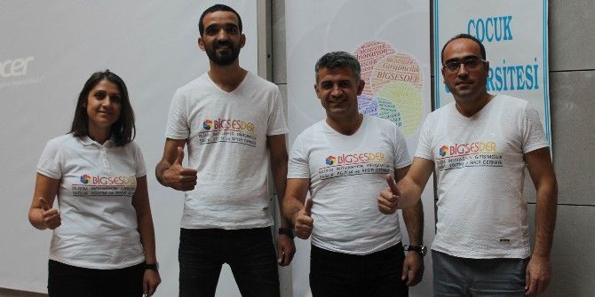 Kayserinin Çocukları Kod Yazılımı Öğreniyor