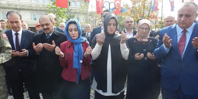 Kosova Halkı Türkiye Demokrasisi İçin Yürüdü