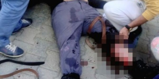 Broşür Kavgasında Kan Aktı: Baba Ve Oğlu Yaralandı