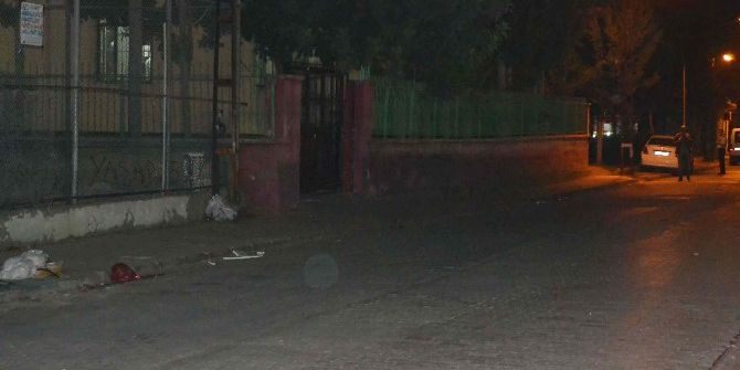 Emniyet Müdürlüğünün Arka Sokağında Şüpheli Paket Paniği