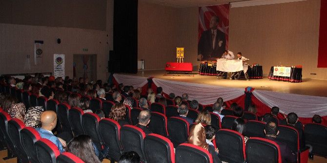 Ted Mezunları Tiyatro Oyunu Sahnelendi