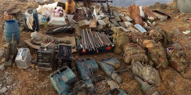 Hakkari’de Çok Sayıda Silah Ve Malzeme Ele Geçirildi