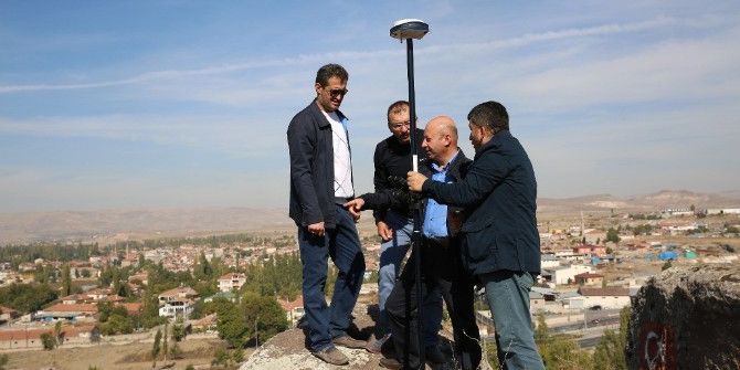 Başkan Çolakbayrakdar, Kentsel Dönüşüm Projesinin Uygulama Alanlarını İnceledi