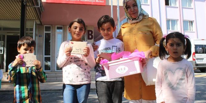 Minik Yürekler, Huzurevinde Kalan Yaşlıları Unutmadı