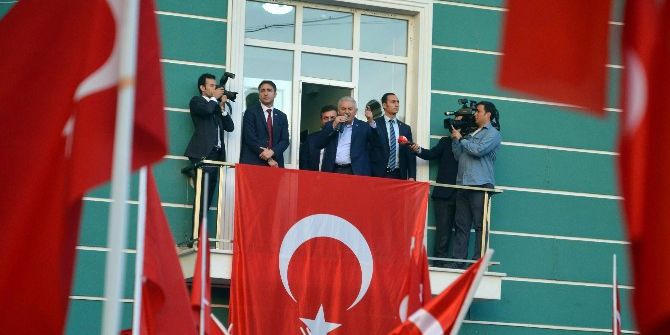 Başbakan Binali Yıldırım: "Hiç kimse bize nasihat vermesin