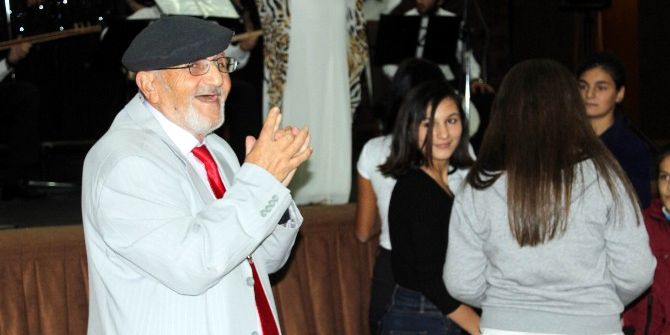 70’lik Dede Gençlere Taş Çıkarttı