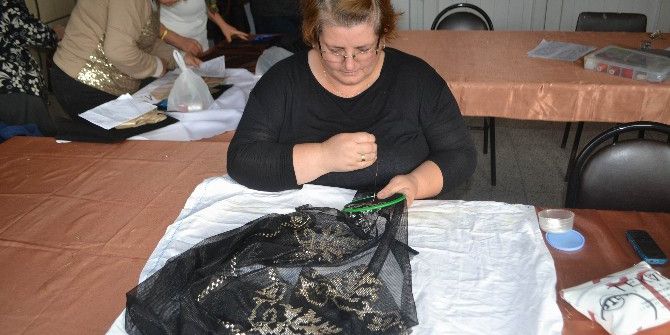 Bu Kursa Gelen Stresten Uzaklaşıyor