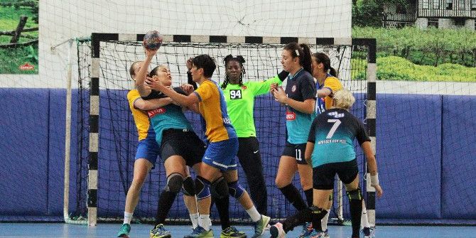 Yenimahalle’nin Kızları Rize’den Galip Döndü