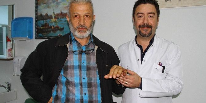 Plastik Cerrahtan El Ve Parmak Kırıklarında Eklemlerin Tellere Yapışmasını Önleyen Yöntem