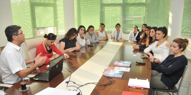 Dr. Karakan: "Kariyeri Seçen Kadınlarda Meme Kanseri Riski Artıyor"