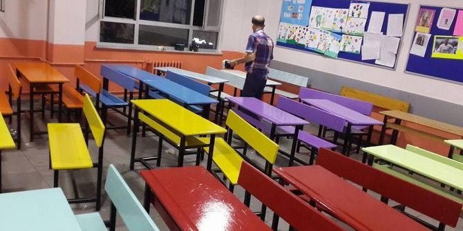 Fatsa’da Öğretmenler Sıraları Renklendirdi