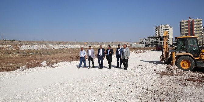 Demirkol’dan Karşıyaka Mahallesine Yol Müjdesi