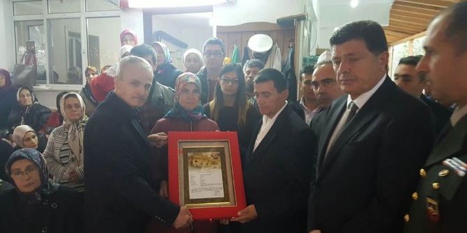 Şehit Askerin Ailesine ‘Şehadet Belgesi’ Teslim Edildi