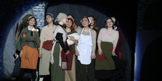 Kafkas Tebeşir Dairesi Oyunu Kartal’da Sahnelendi