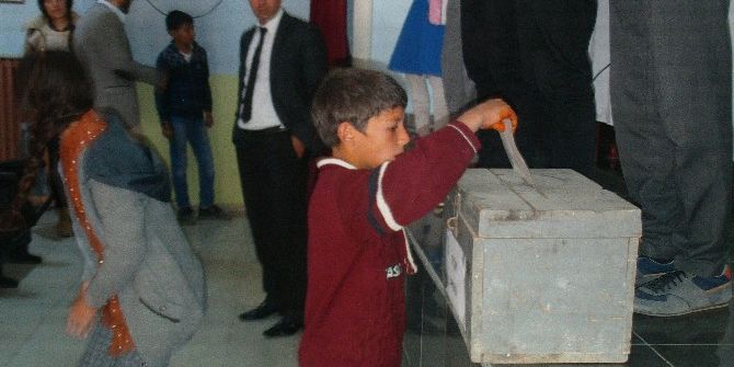 Öğrencilerin Oy Kullanma Heyecanı