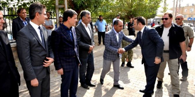 Vali Aksoy, Şehit Polisin Ailesine Taziye Ziyaretinde Bulundu