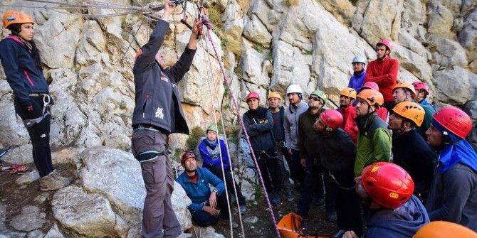 Dak Eğitimlerine Devam Ediyor