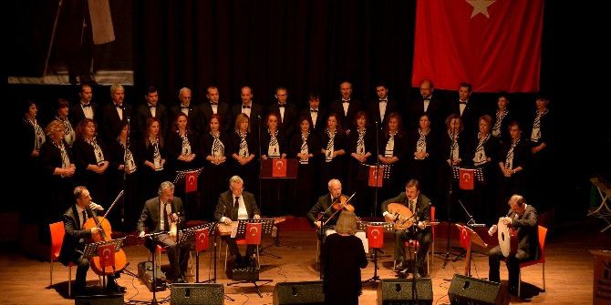 Tepebaşı’ndan Ata’ya Ve Cumhuriyete Saygı Konseri