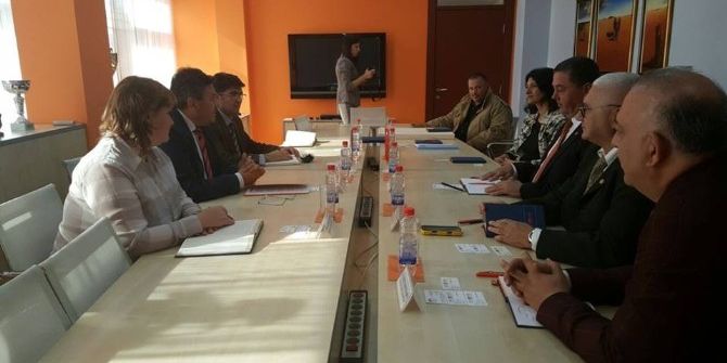 Mto’ya Sırbistan’dan Kardeş