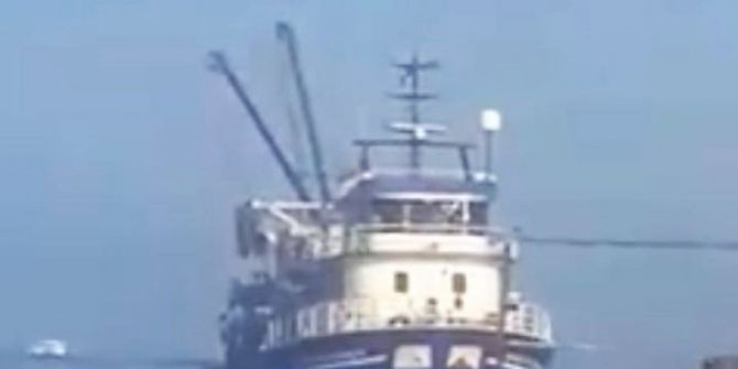 Gırgır Teknesi Balık Çiftliğine Daldı, Binlerce Balık Telef Oldu