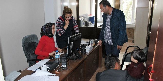 Kaybolan Çocuğun Ailesi, Belediyenin Yaptığı Anonsla Bulundu