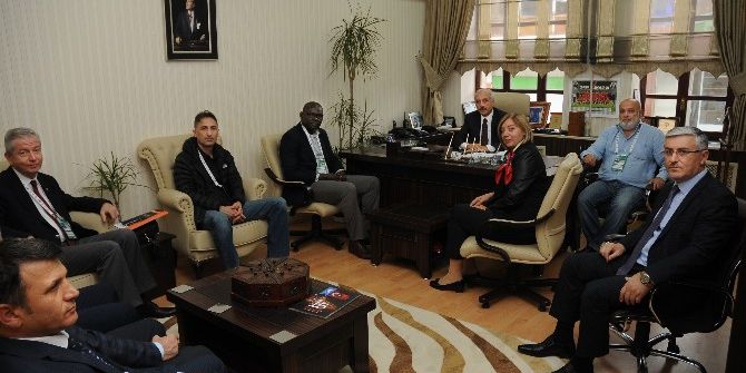 Üniversiteler Arası Güreş Şampiyonası Heyetinden Gül’e Ziyaret