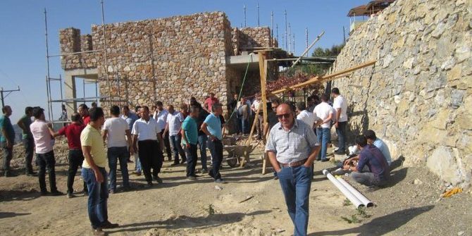 İnşaat İskelesinden Düşüp Öldü