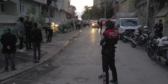 Köpek Yüzünden Tokat Yiyen Genç, Komşusunu Bıçakladı