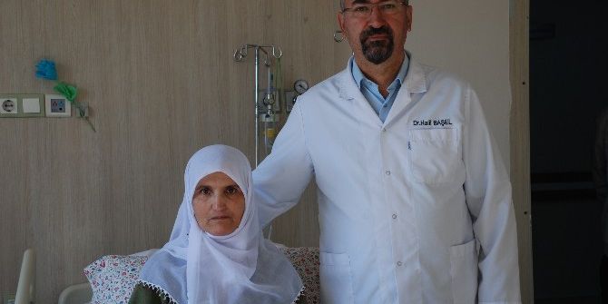 Sedyeyle Geldiği Hastaneden Yürüyerek Çıktı