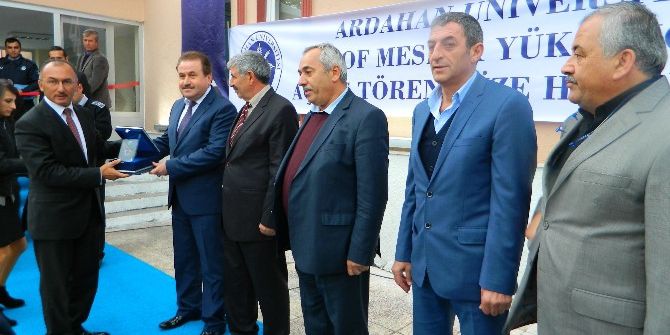 Posof Meslek Yüksekokulu Düzenlenen Törenle Hizmete Açıldı