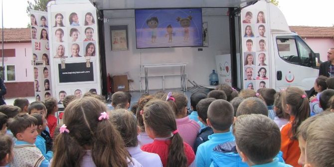 Mobil Sağlıklı Yaşam Aracı Hisarcık’ta Öğrencilerle Buluştu