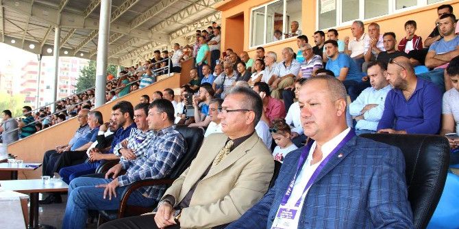 Başkan Turgut, Medcem Silifke Belediyespor’un Maçlarını Kaçırmıyor