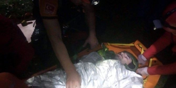Yamaç Paraşütüyle Düşen Üniversiteli 11 Saat Sonra Yaralı Olarak Kurtarıldı